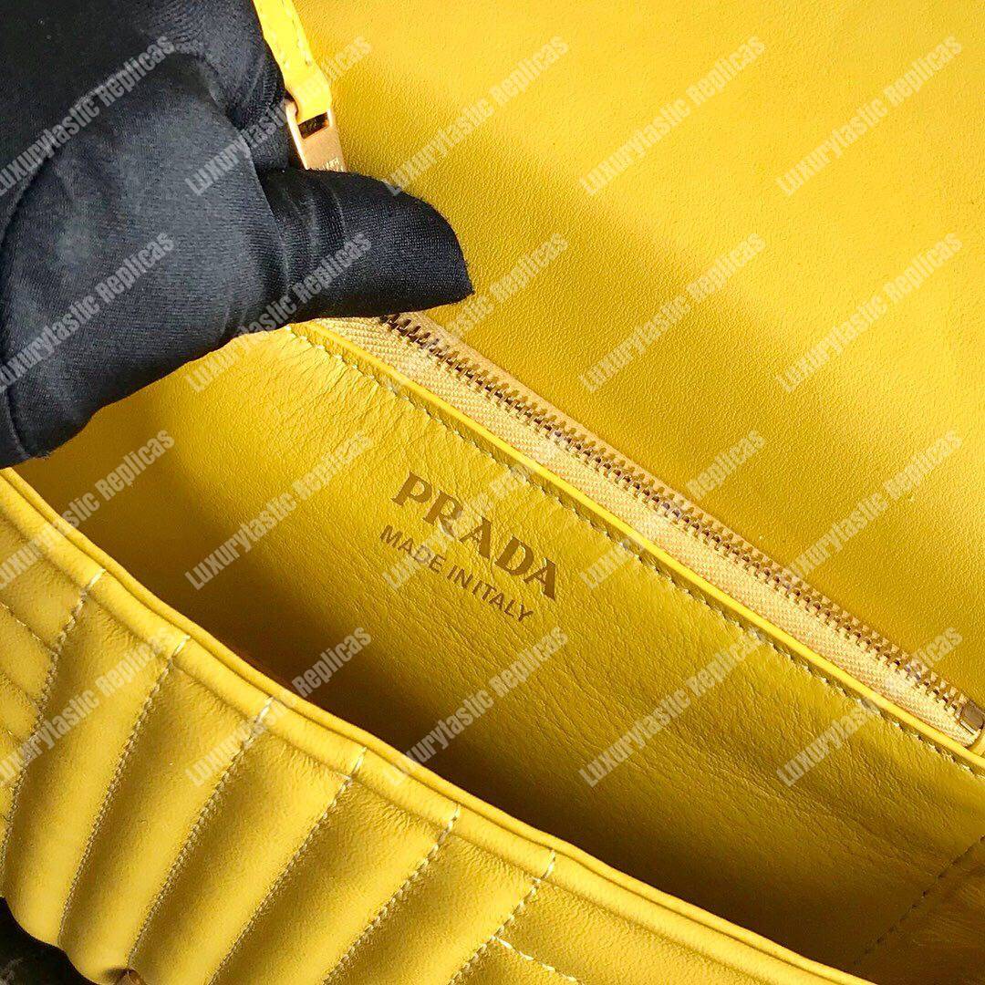 Pra*a diagramme medium leather bag yellow