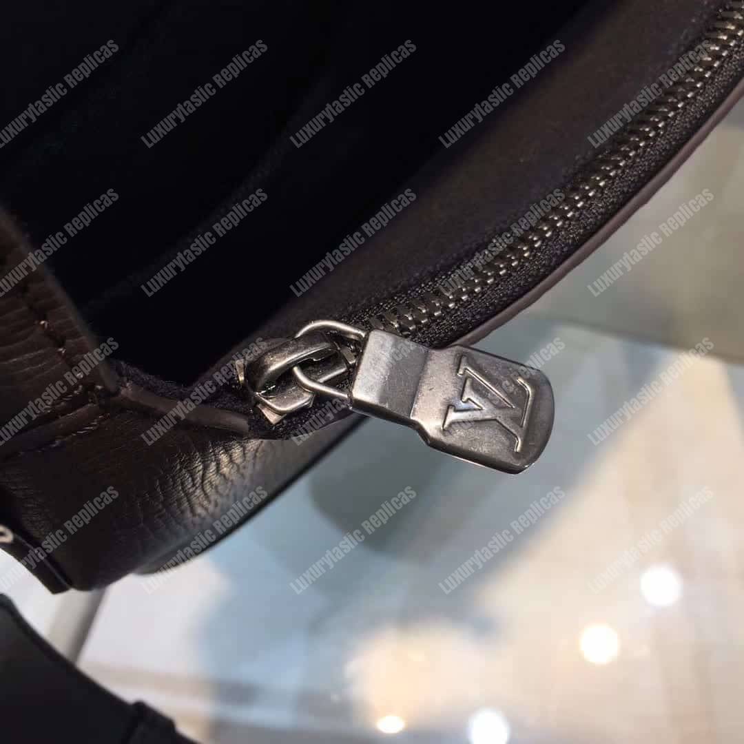 LV Canyon Messenger PM Utah Leather Marron