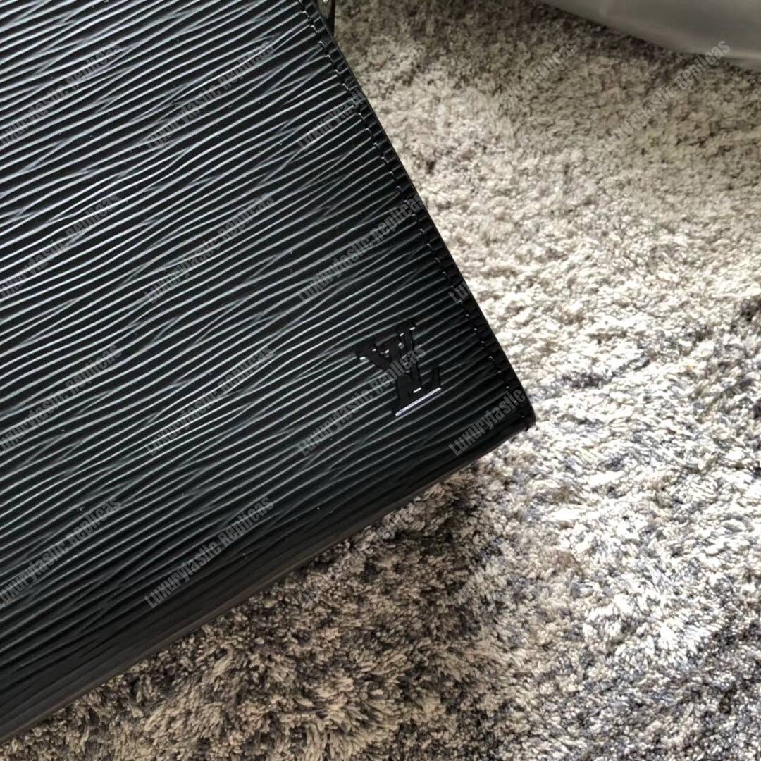 LV Pochette Voyage MM Epi Leather