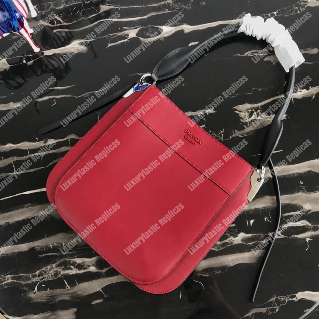 Pra*a margit leather shoulder bag red