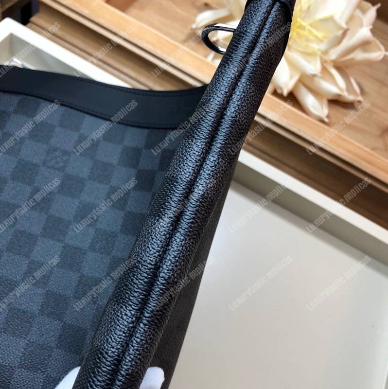LV Discovery Pochette Damier Graphite Canvas