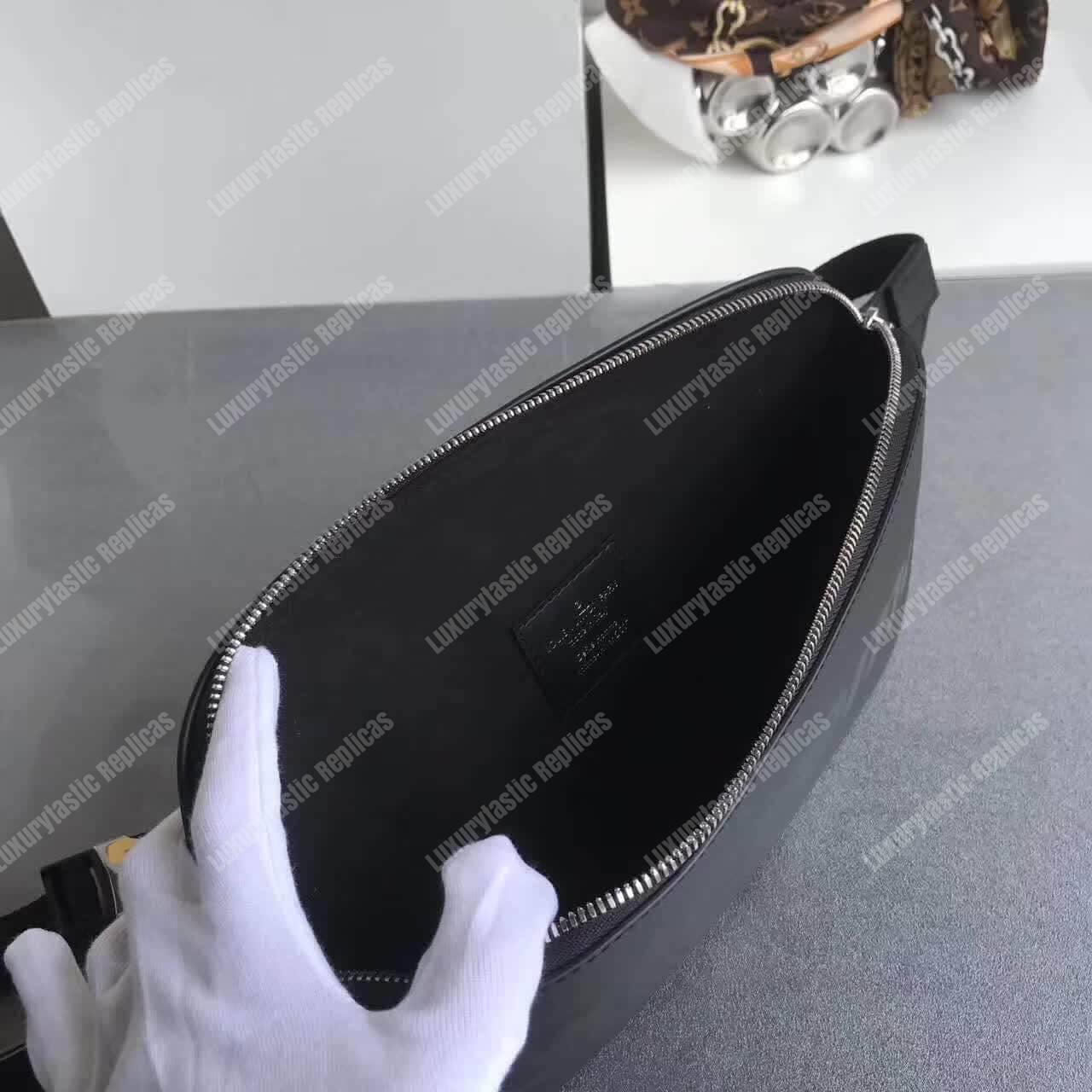 l**is V*t*n x sup*e bumbag epi black