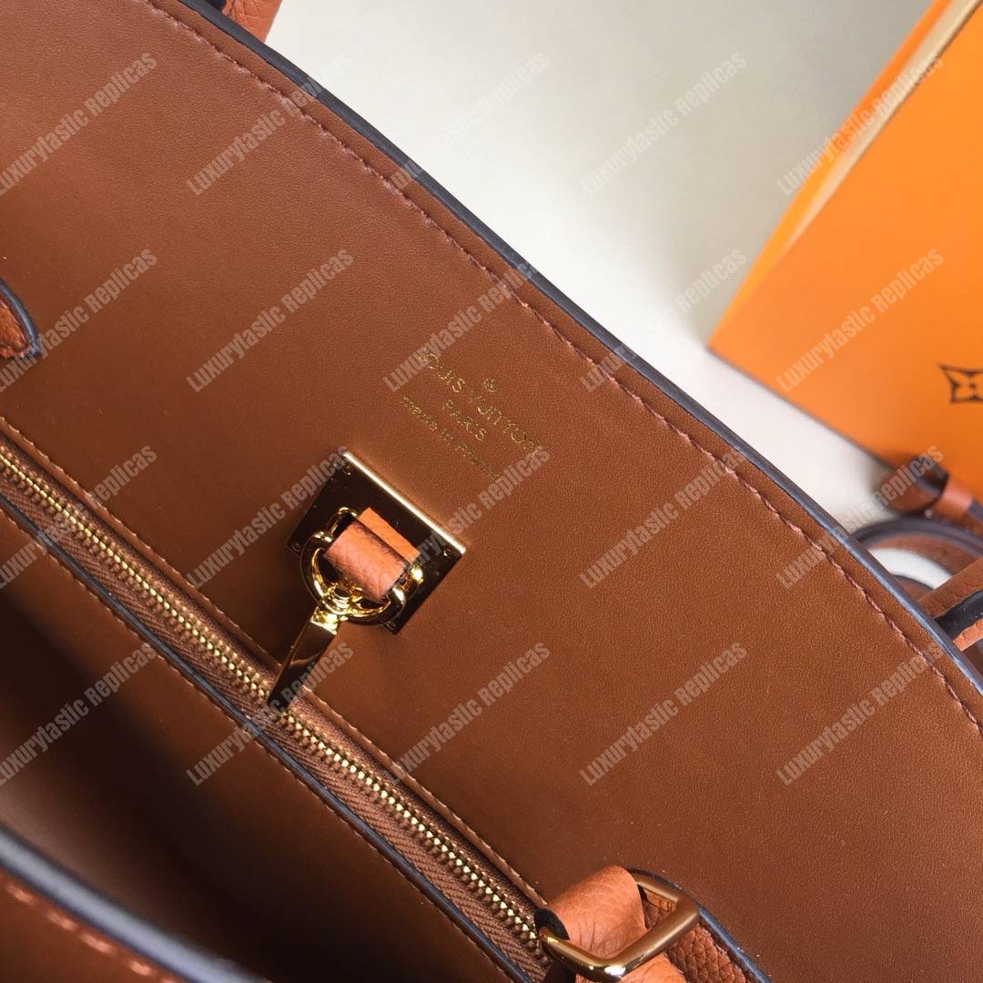 LV Milla PM Veau Nuage Gold