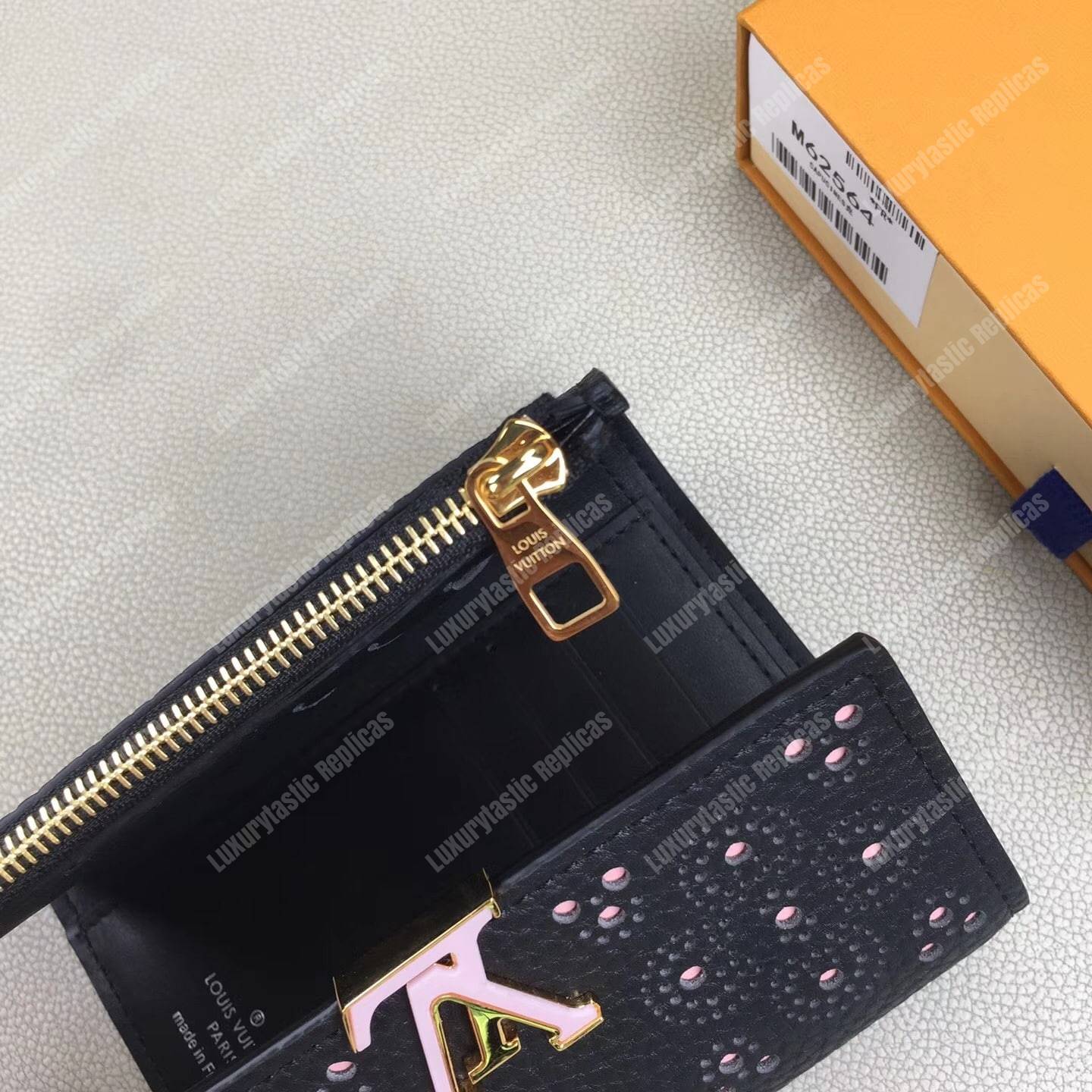 LV Compact Wallet Taurillion Leather Noir