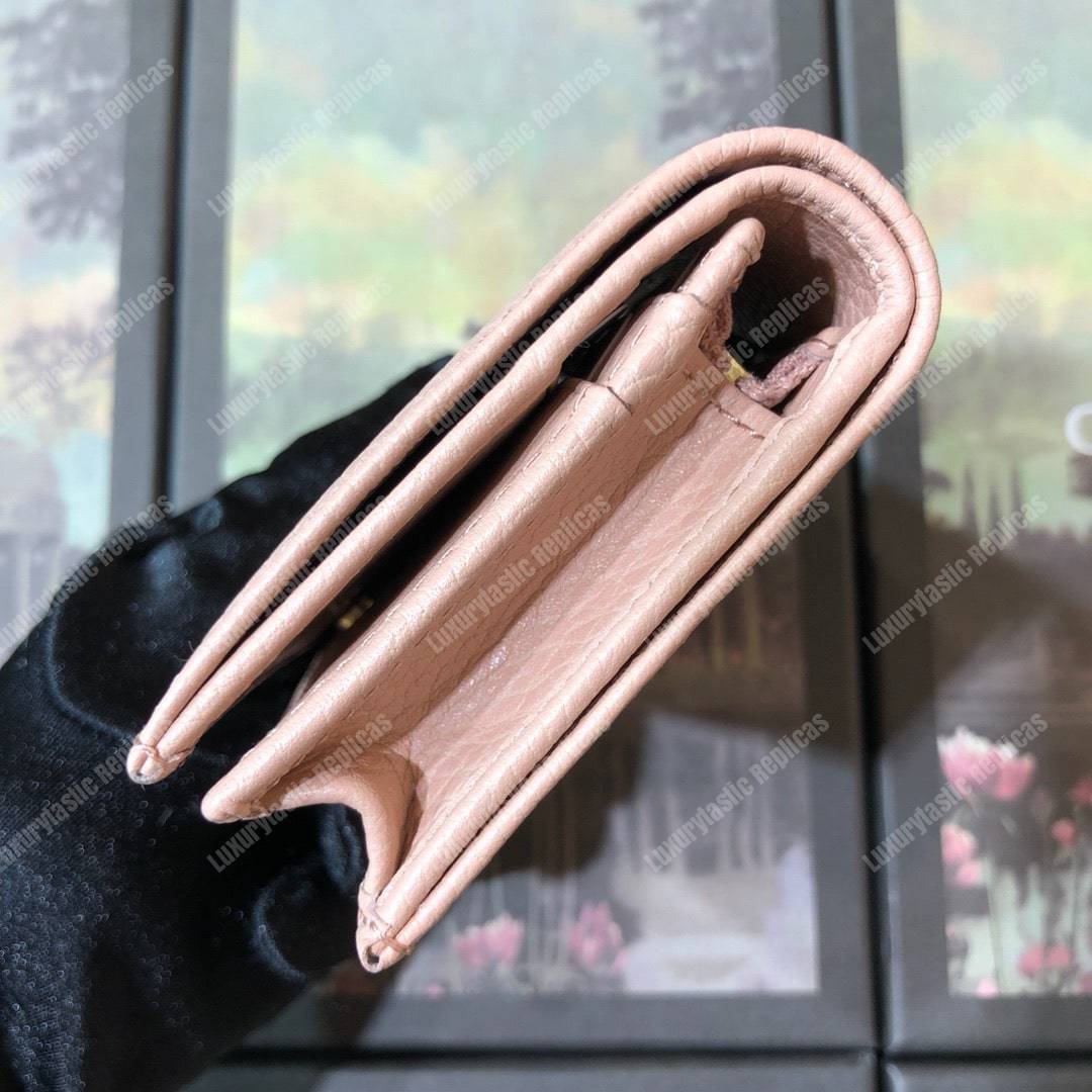 G*u*i leather card case light pink