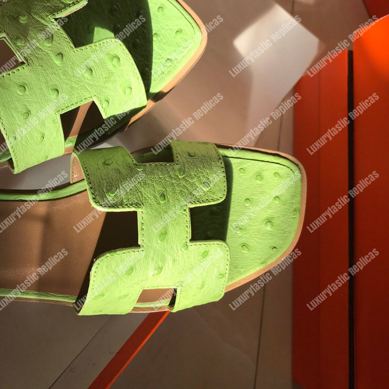 H**mes oran sandal ostrich leather green