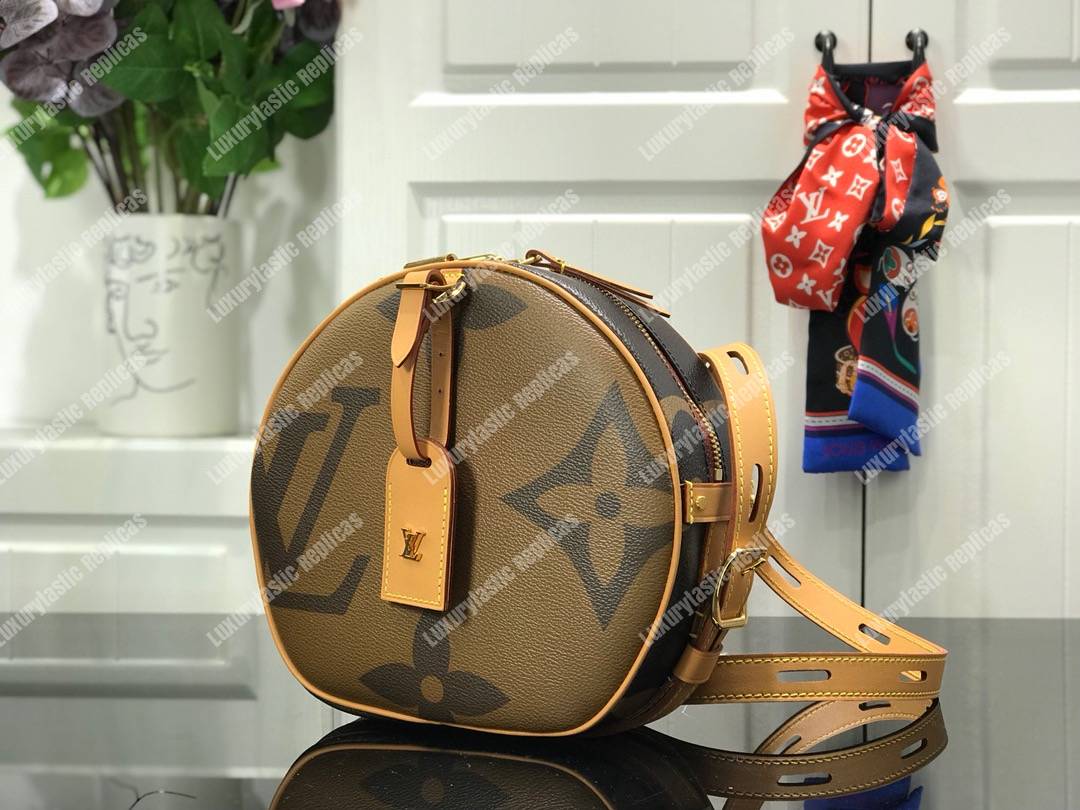 LV Boite Chapeau Souple Giant Reverse Monogram