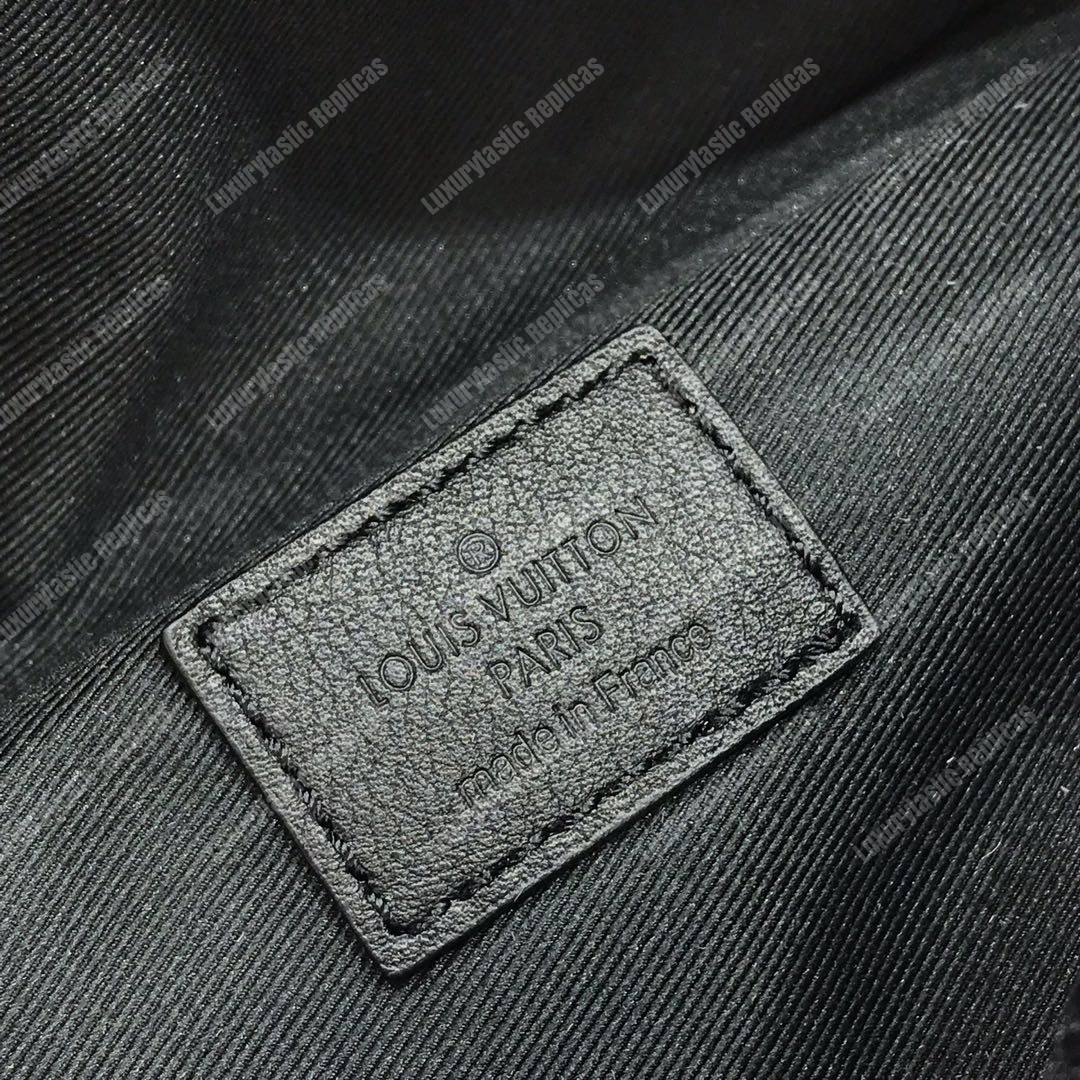 LV Discovery Bumbag Monogram Canvas