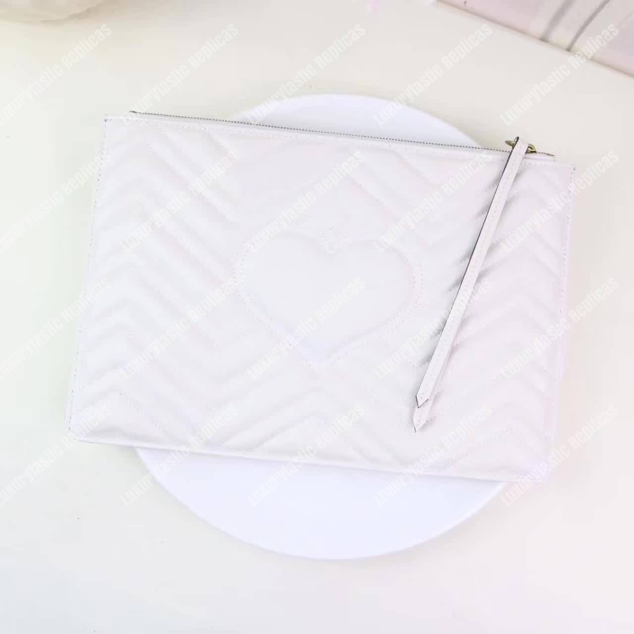 G*u*i gg marmont pouch white