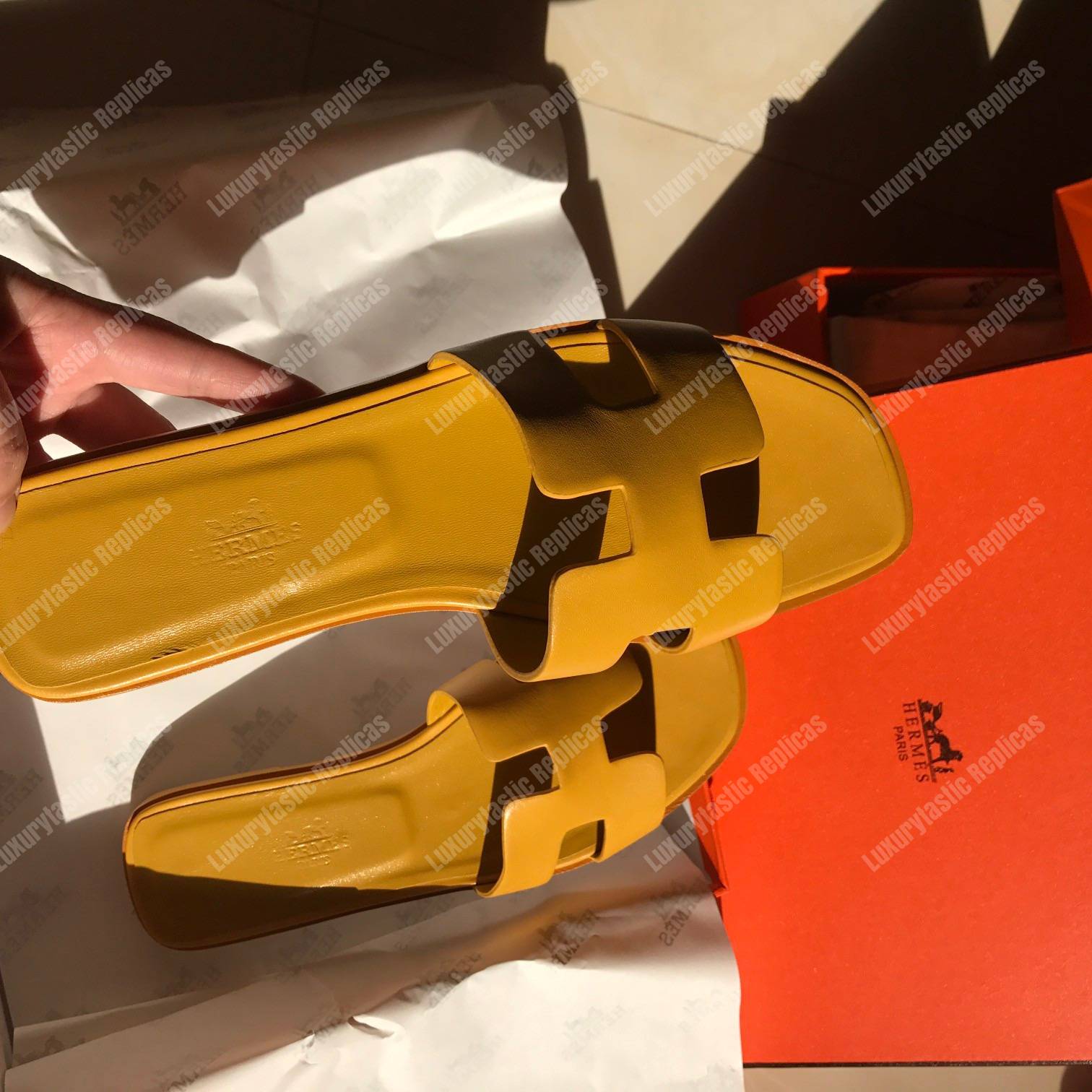 H**mes oran sandal calfskin leather yellow