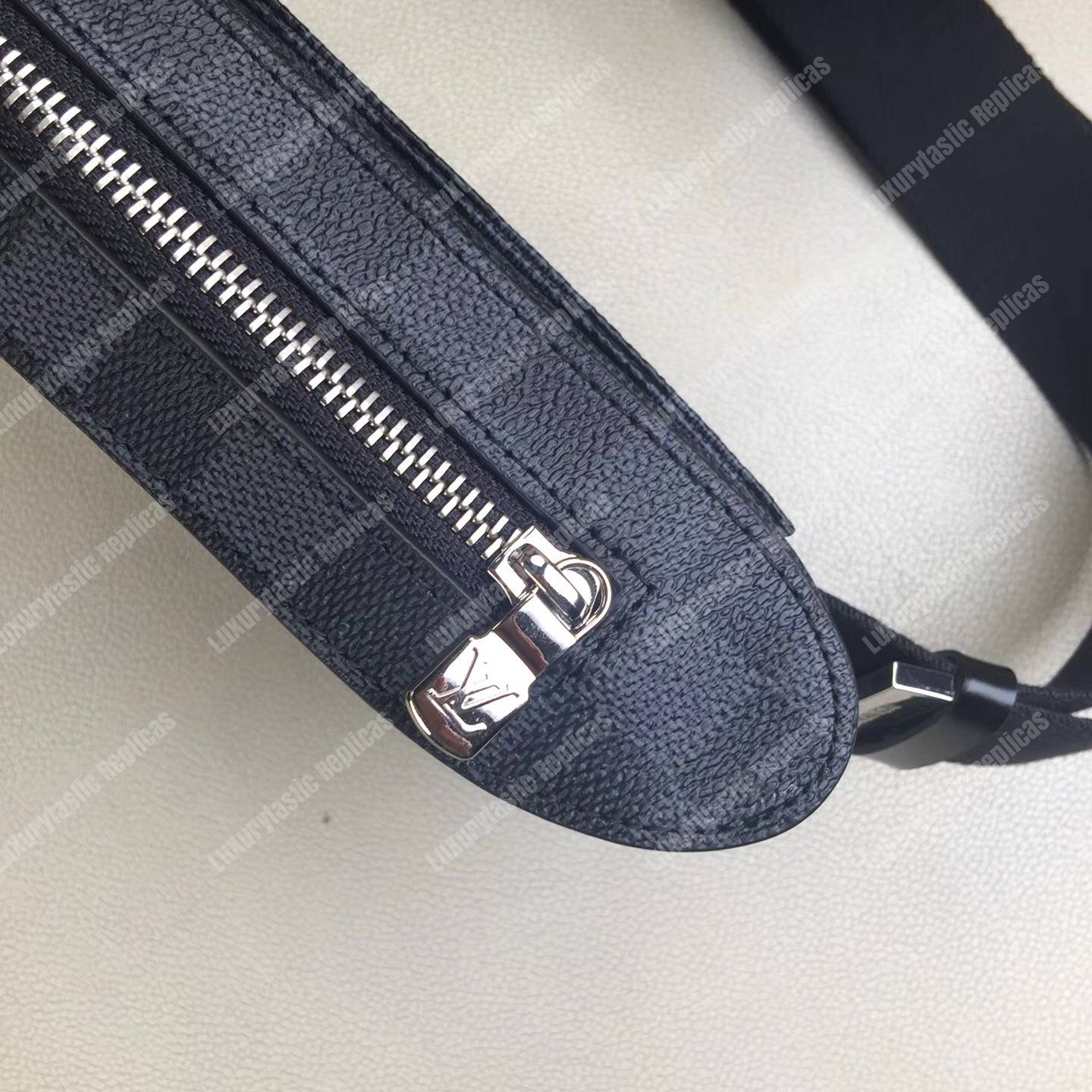 LV Geronimos Messenger Bag Damier Graphite