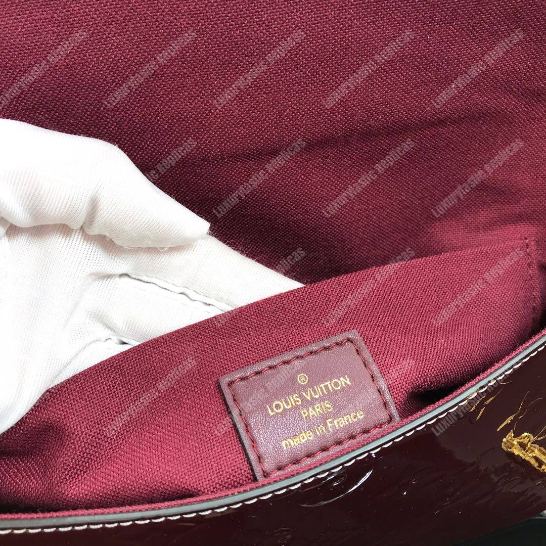 LV Pochette Felicie Monogram Vernis Leather Amarante