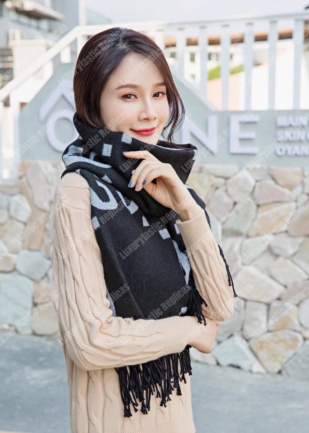 G*u*i gg jacquard wool silk scarf light grey & black