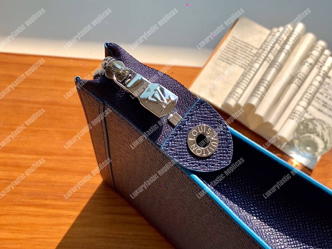 LV Pochette Voyage Bleu Marine
