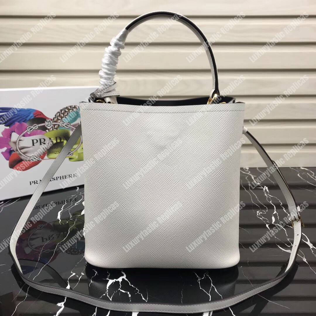 Pra*a panier medium bag white