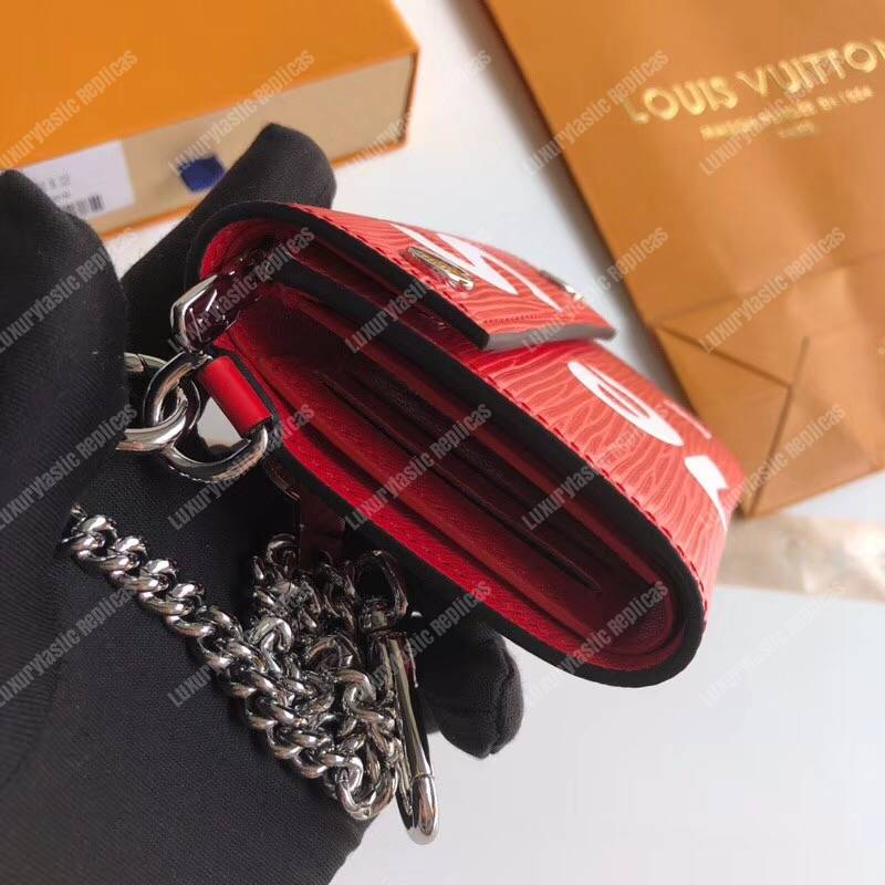 l**is V*t*n x sup*e rivets chain wallet epi canvas red