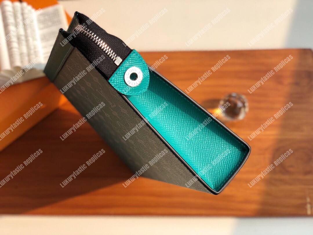 LV Pochette Voyage MM Monogram Green