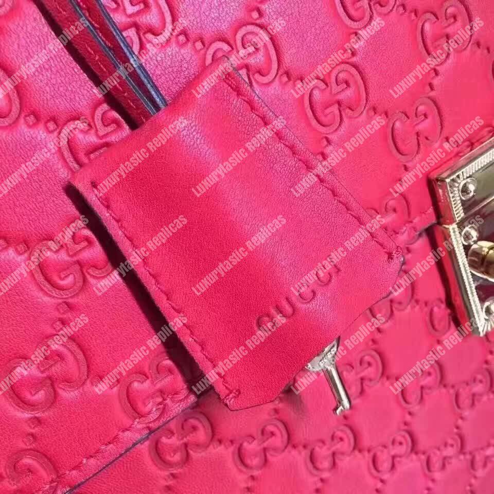 G*u*i padlock medium signature top handle bag red