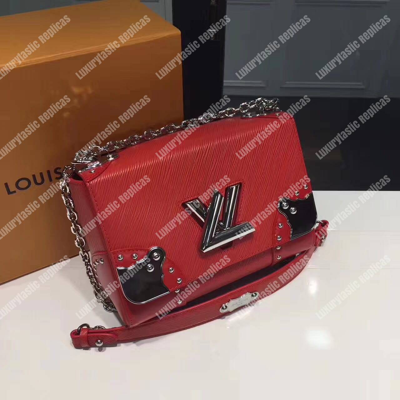Twist MM Bag Epi Leather Red