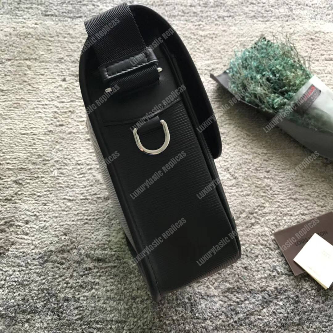 LV Messenger PM Epi Leather Black
