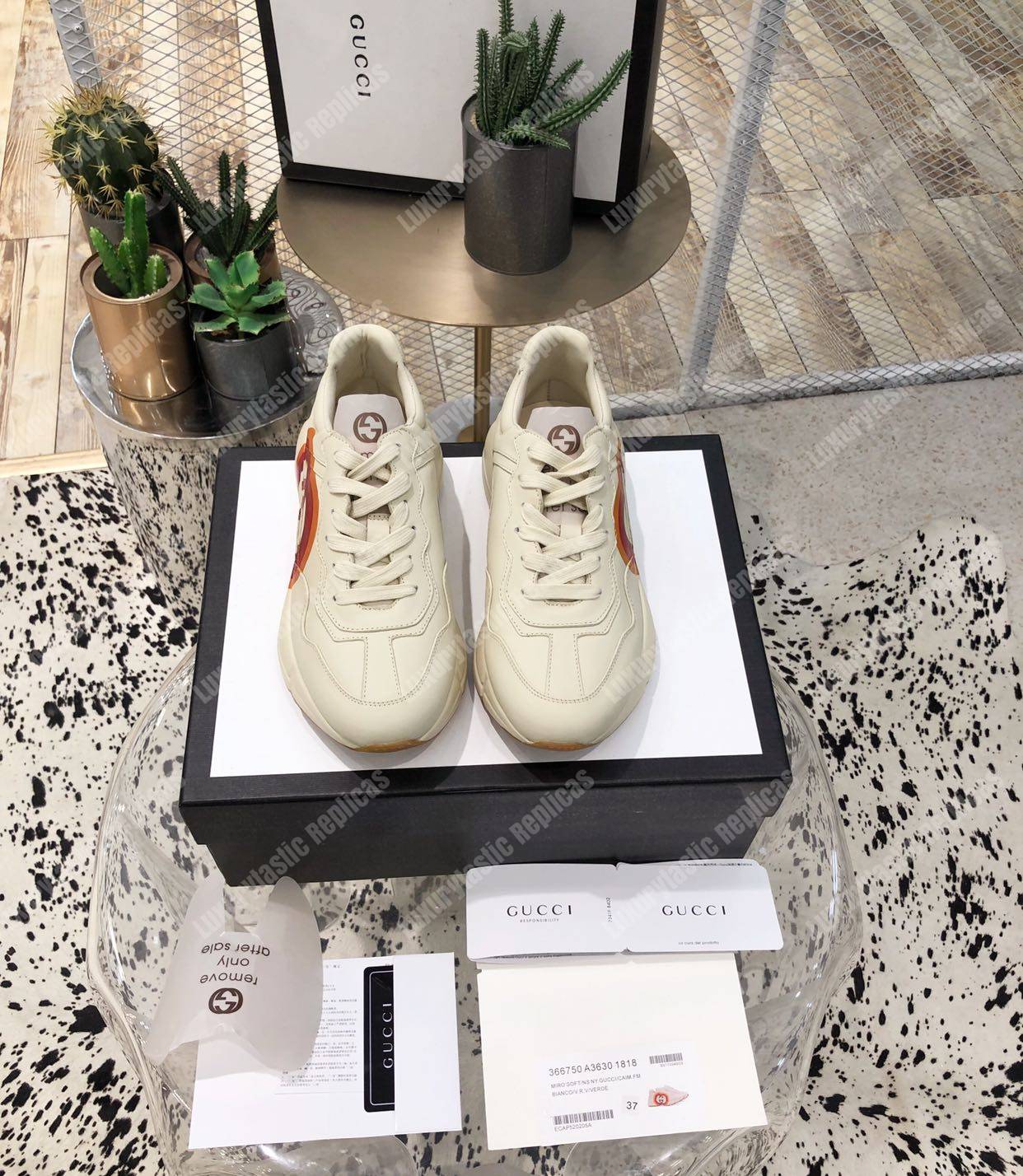 G*u*i rhyton sneaker with interlocking g white