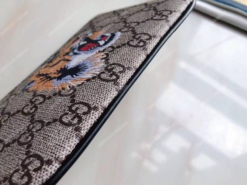 G*u*i tiger print gg sup*e cellphone pouch