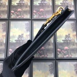 G*u*i gg velvet pouch black