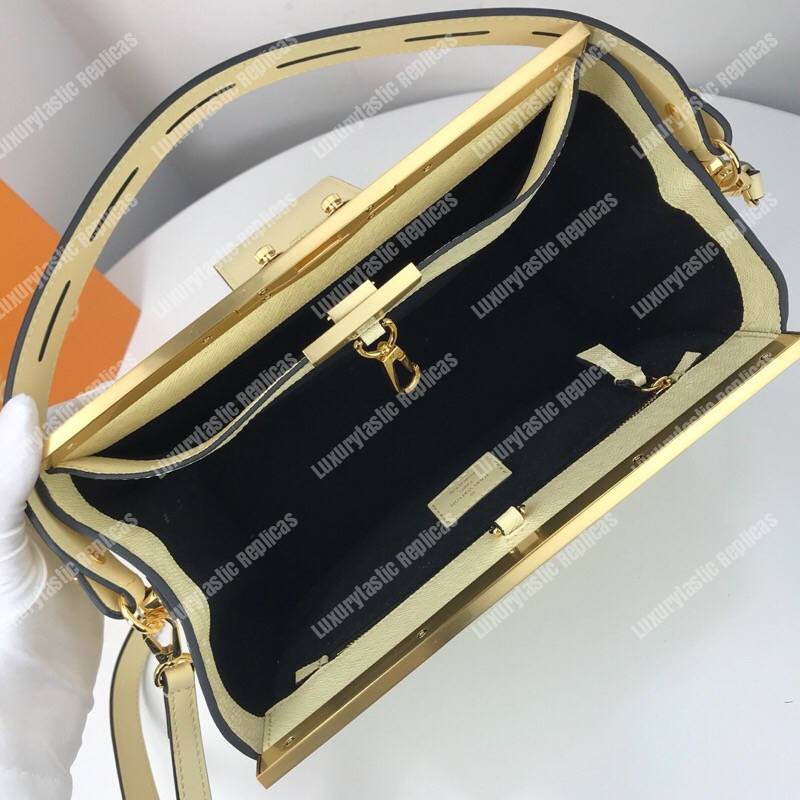 LV City Frame Taiga Banane