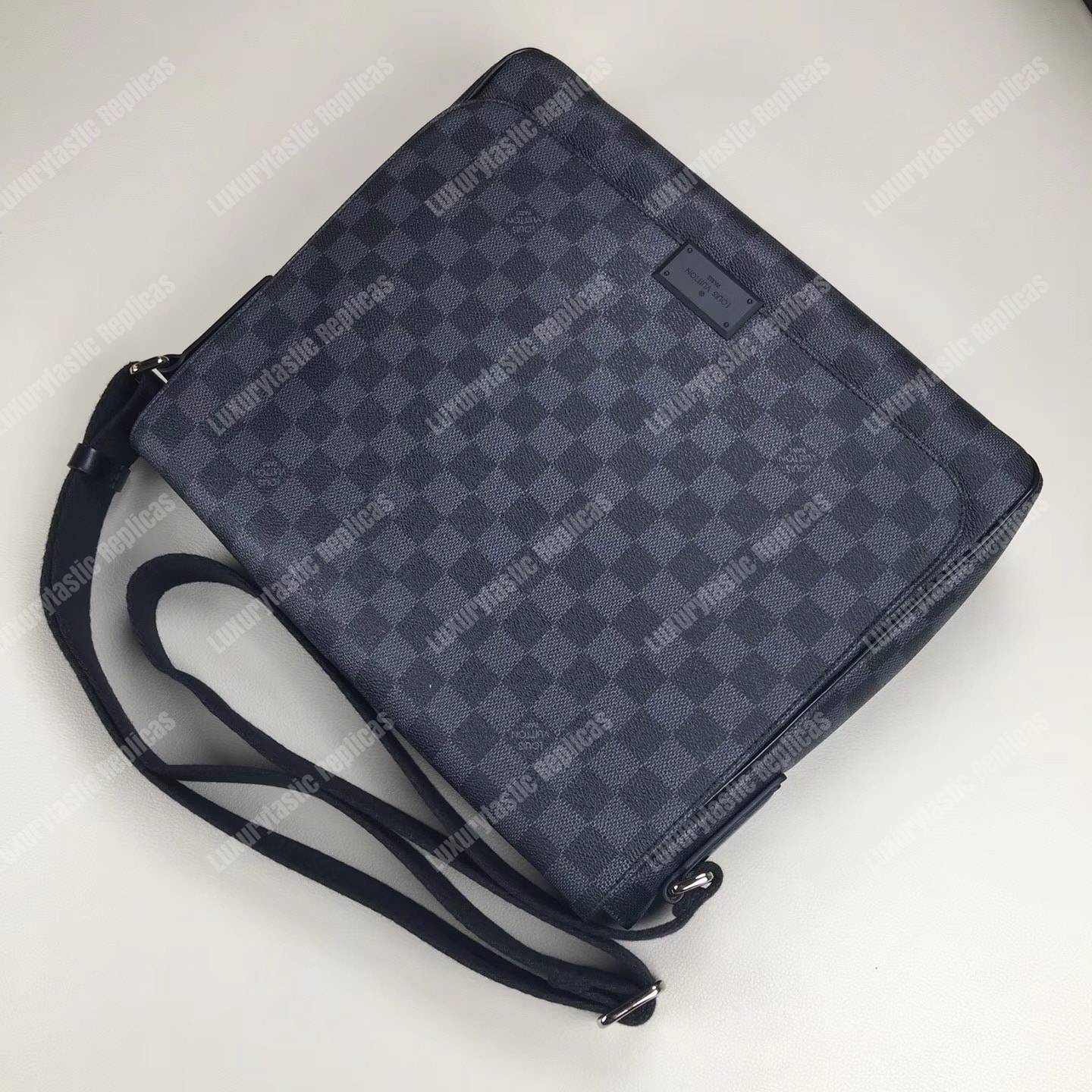 LV District MM Messenger Bag Damier Graphite Canvas