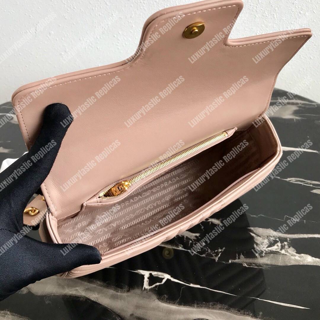 Pra*a diagramme medium leather bag magnolia