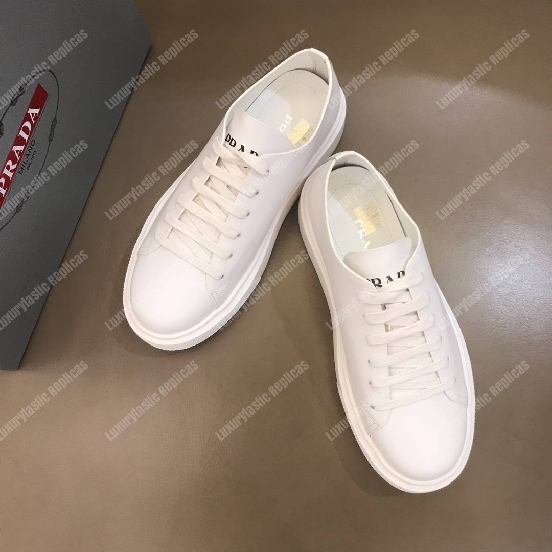 Pra*a leather sneakers white