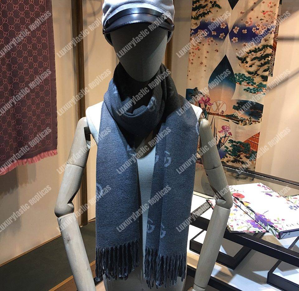 G*u*i wool scarf double g pattern grey