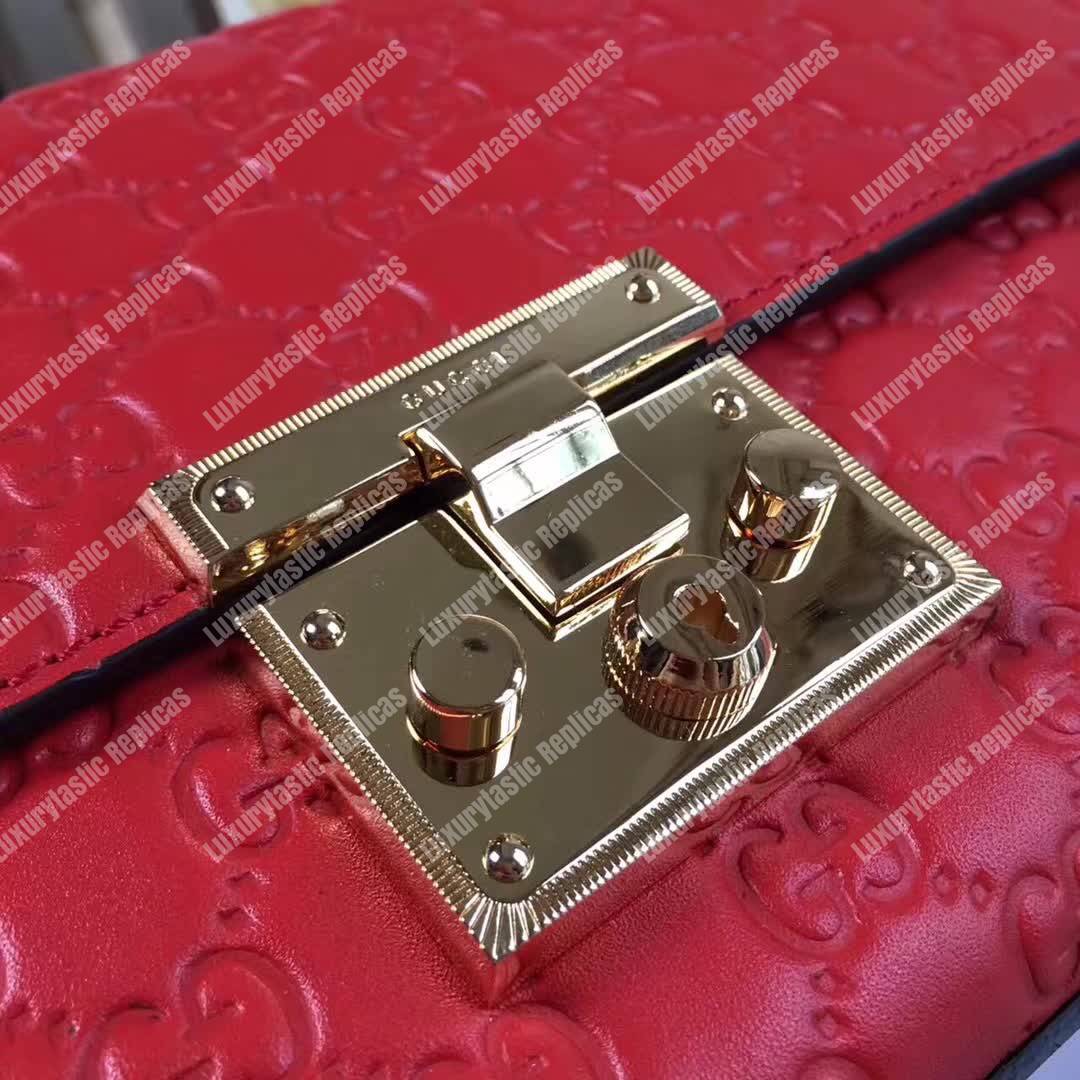 G*u*i padlock medium signature shoulder bag red