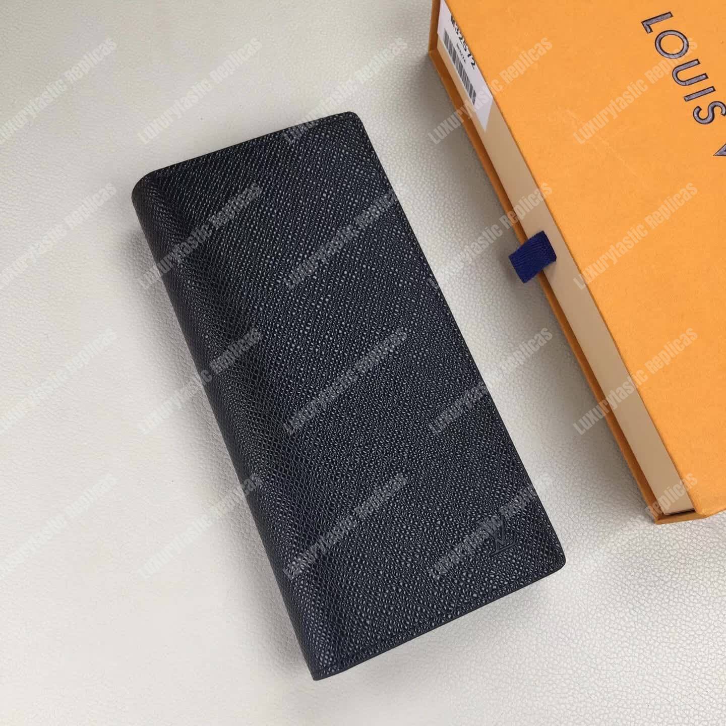 LV Brazza Wallet Taiga Leather Noir