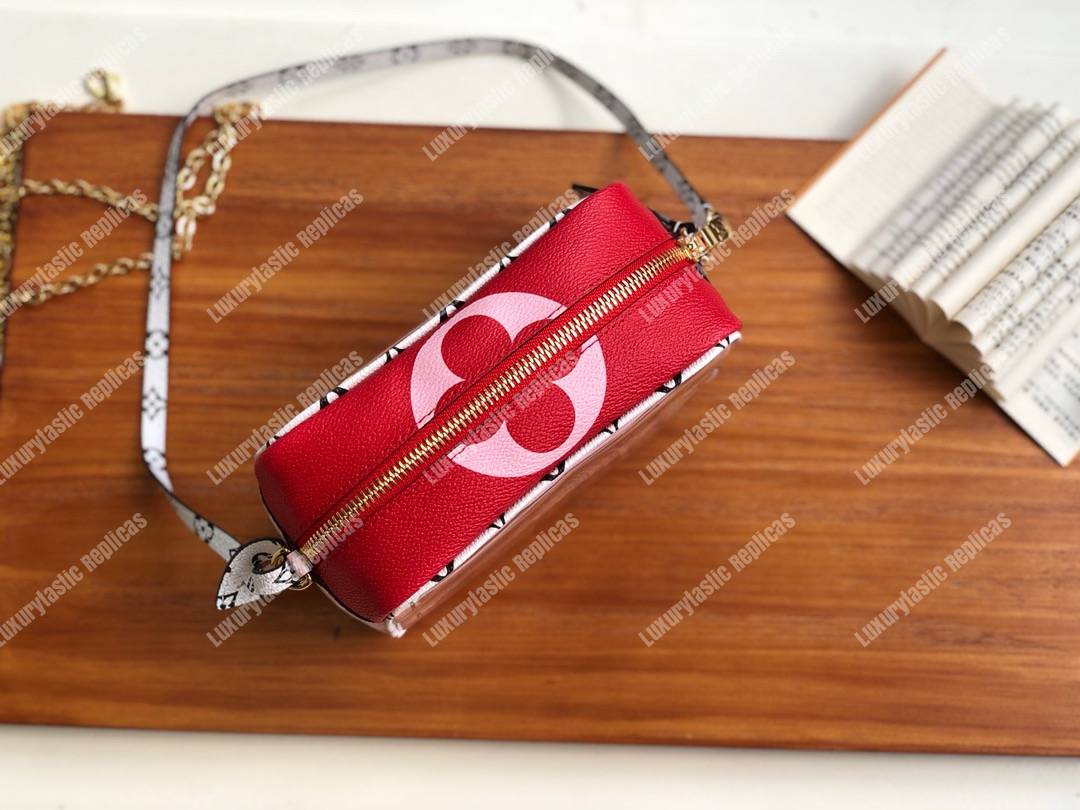 LV Beach Pouch Monogram Summer 2019 Rouge