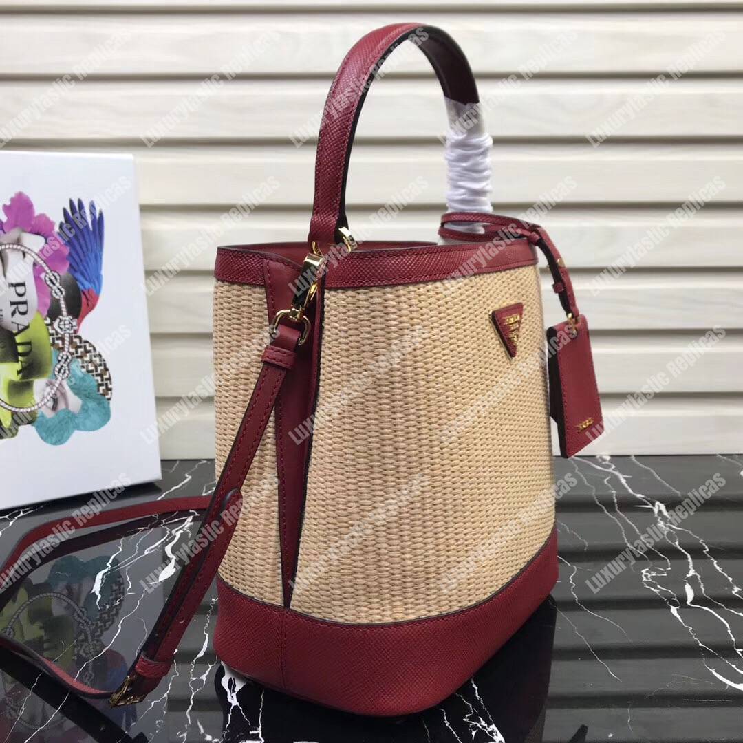 Pra*a panier medium straw bag red