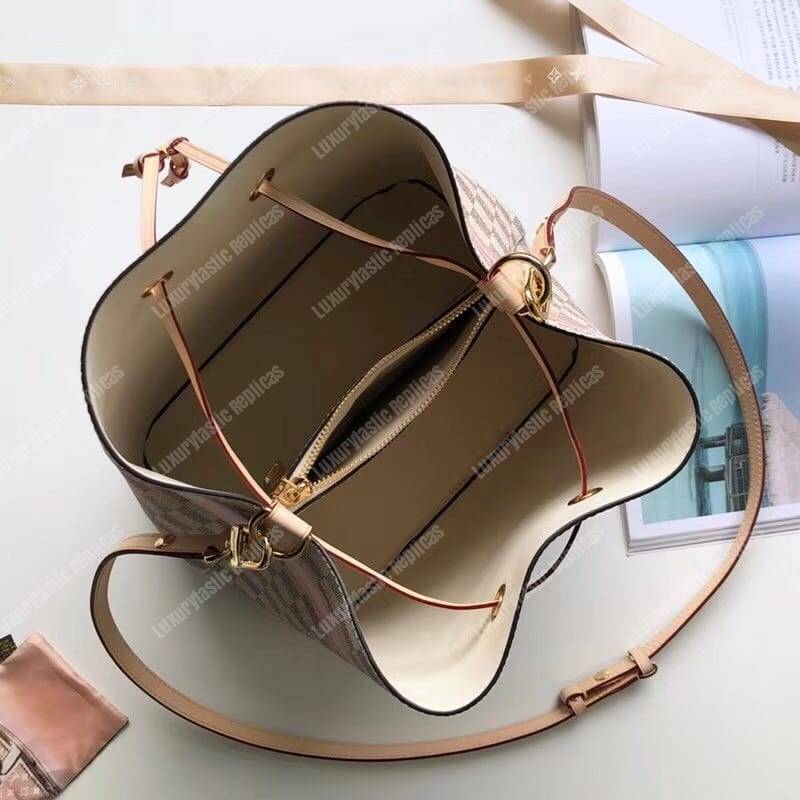 LV NéoNoé Damier Azur Spring-Summer 2018