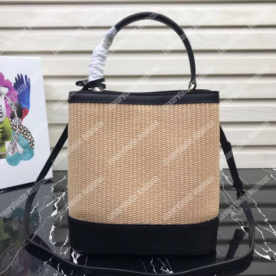 Pra*a panier medium straw bag black