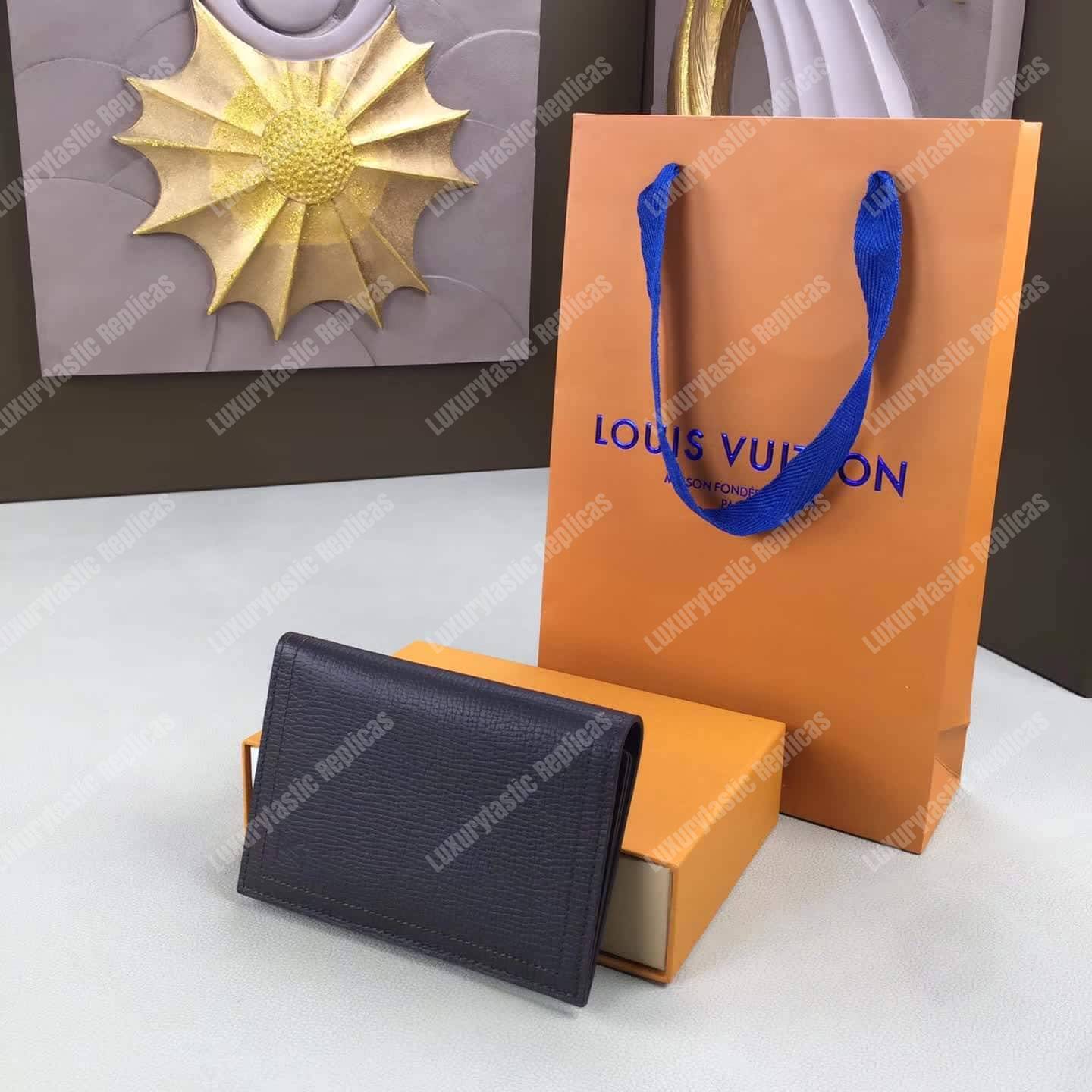 LV Passport Cover Utah Leather Marron
