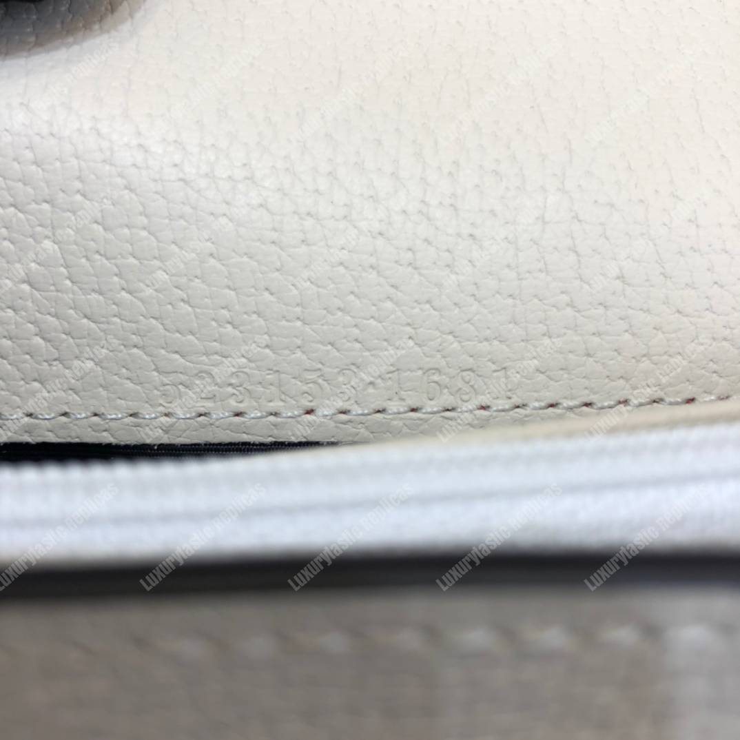 G*u*i ophidia gg flora continental wallet white