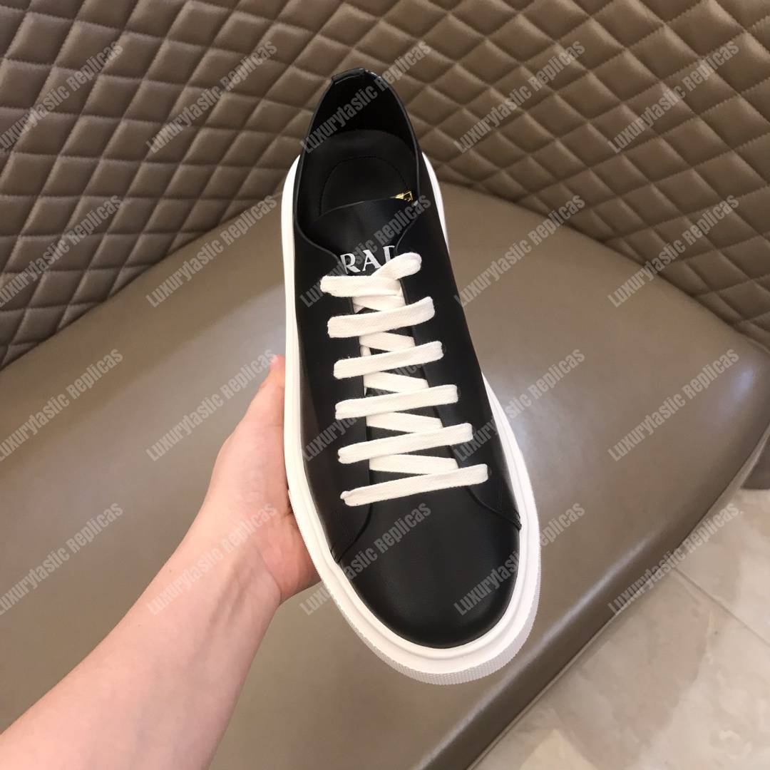 Pra*a leather sneakers black