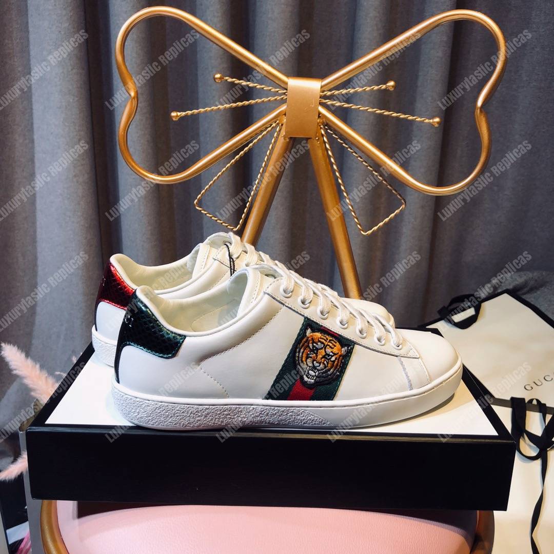 G*u*i ace embroidered sneaker