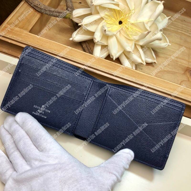 LV Multiple Wallet Epi Leather Bleu Marine
