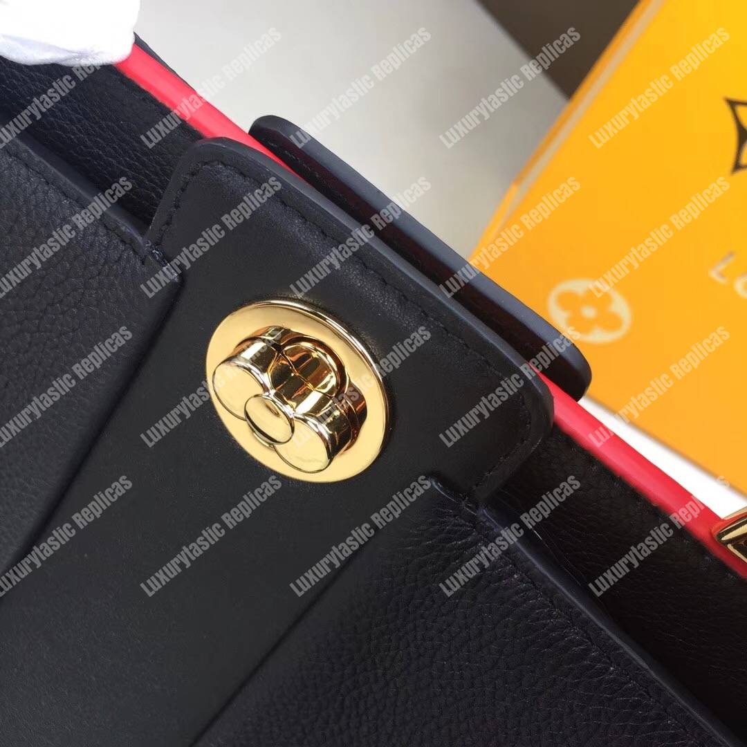 LV Astrid Veau Nuage Leather Noir