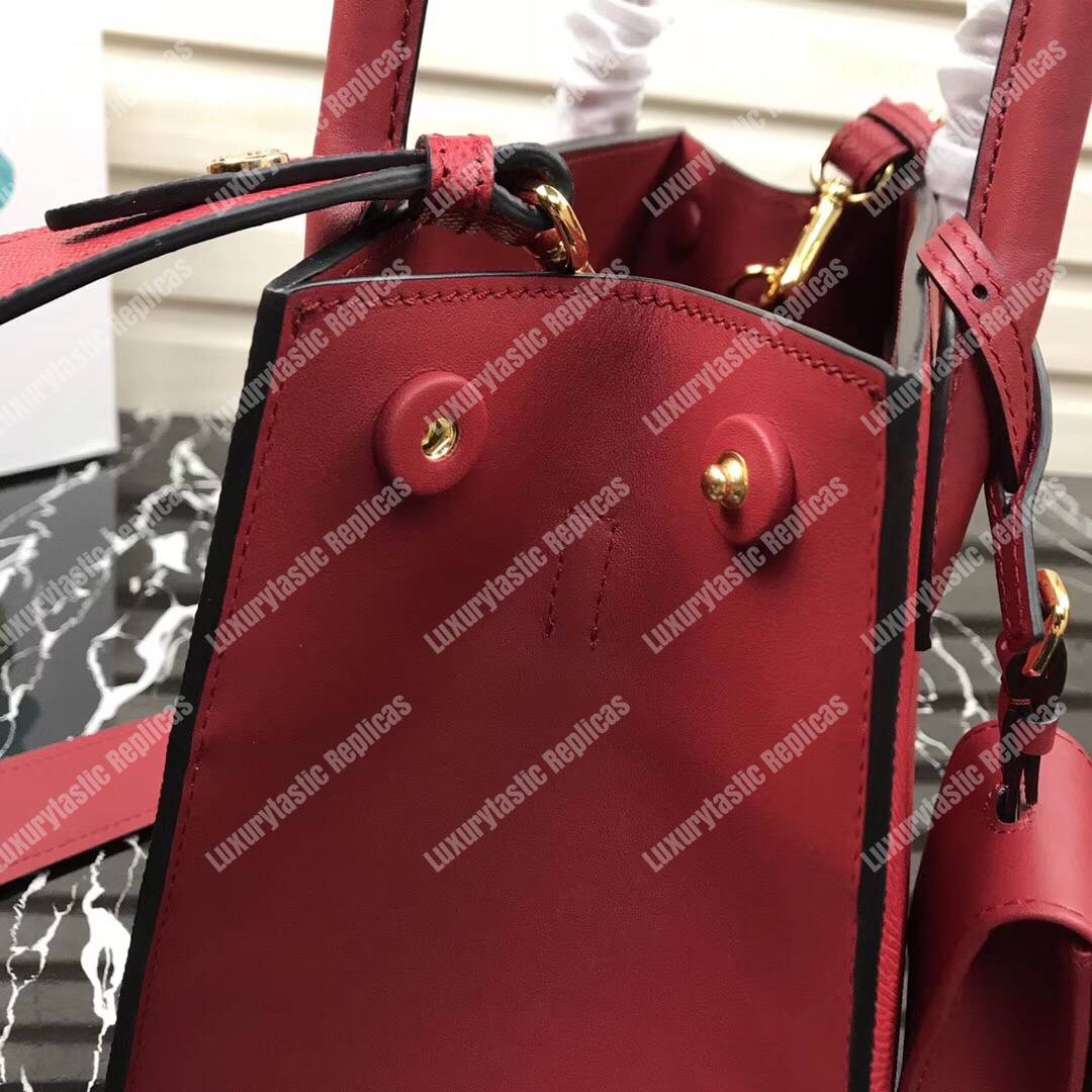 Pra*a monochrome saffiano leather bag red