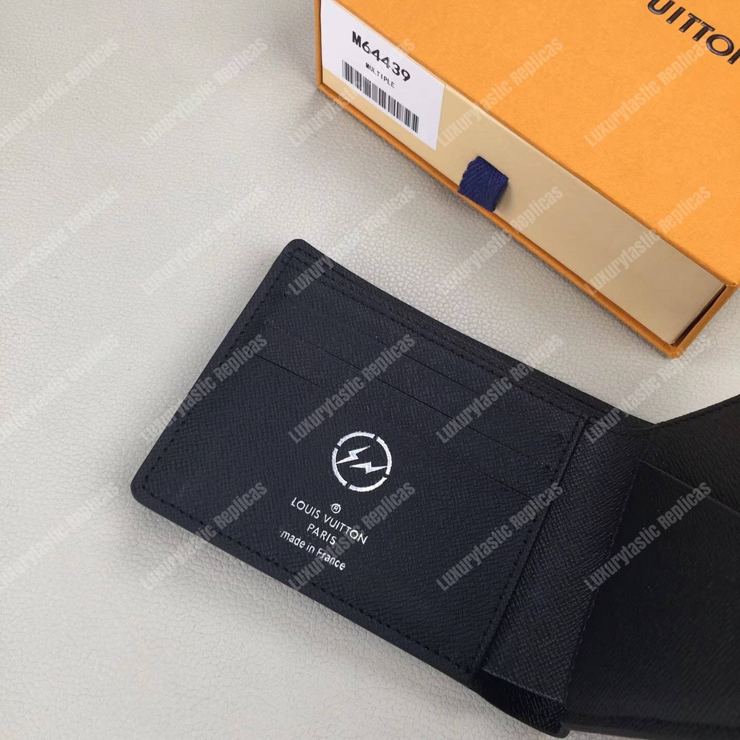 LV Multiple Wallet Monogram Eclipse Canvas HJ