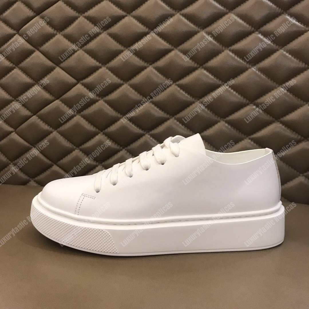 Pra*a leather sneakers white