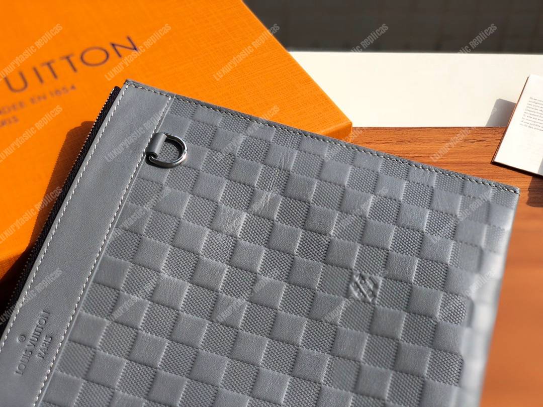 LV Discovery Pochette Damier Infini Taupe