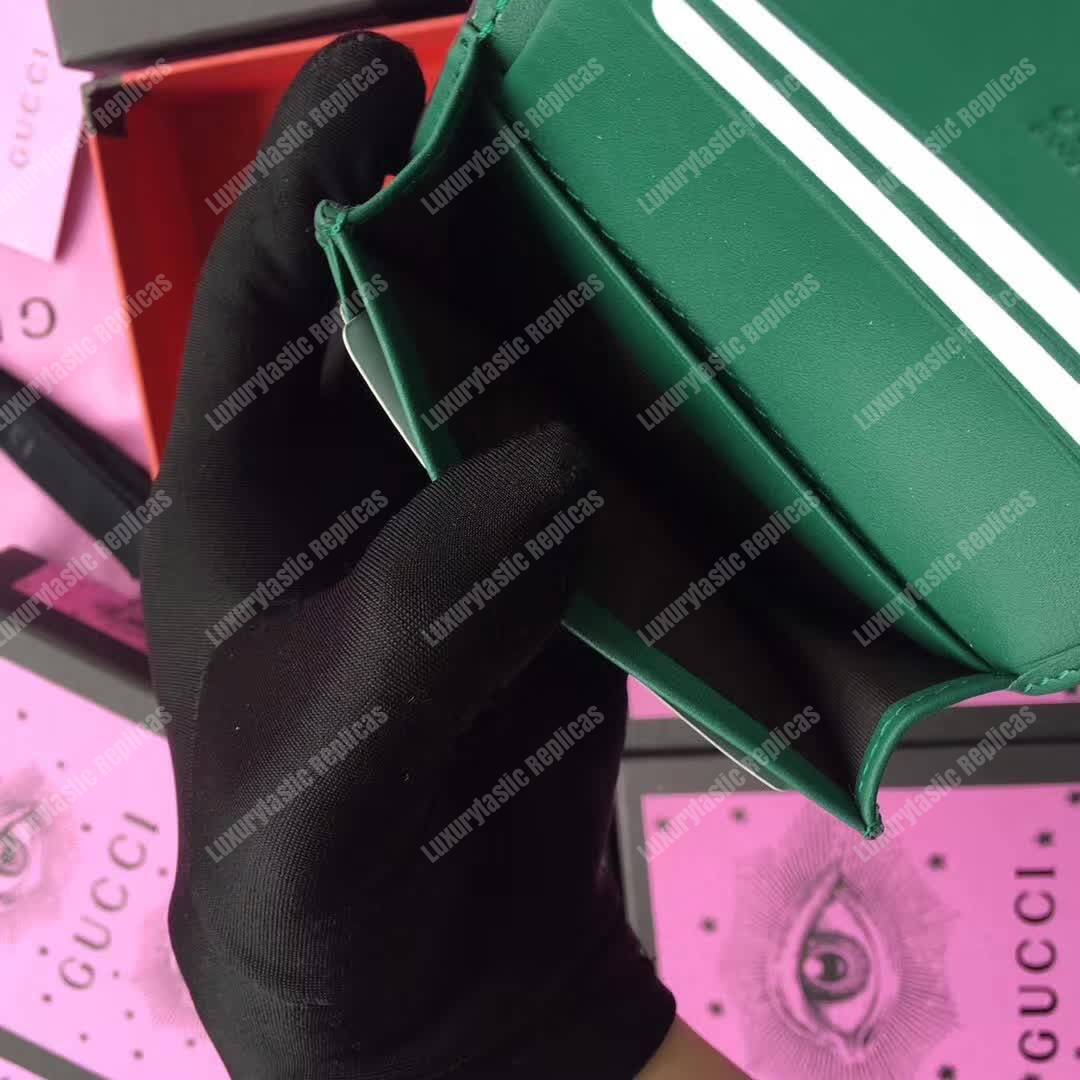 G*u*i signature card case in emerald green