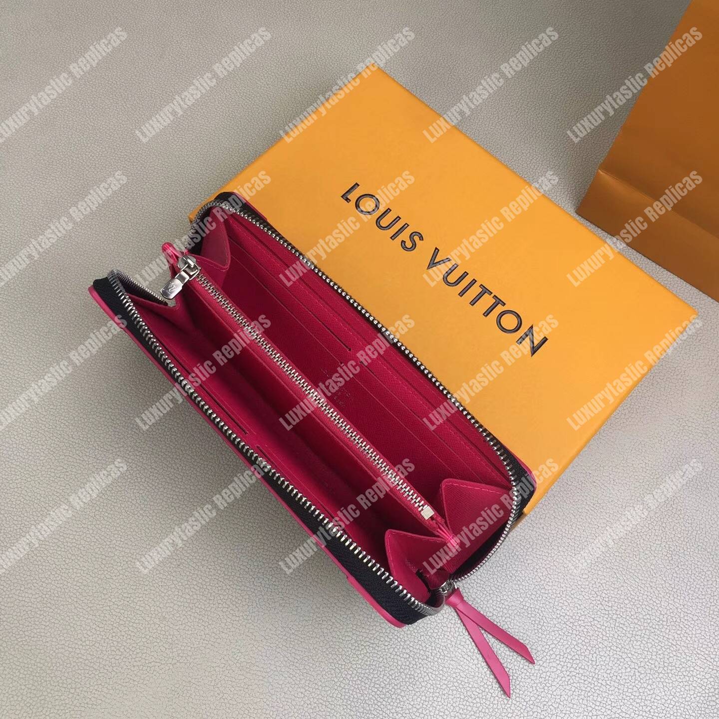 LV Clemence Wallet Noir